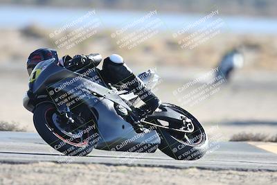 media/Dec-07-2025-CVMA (Sun) [[3e7d2de5dc]]/Race 12- Formula 40 MW and LW/